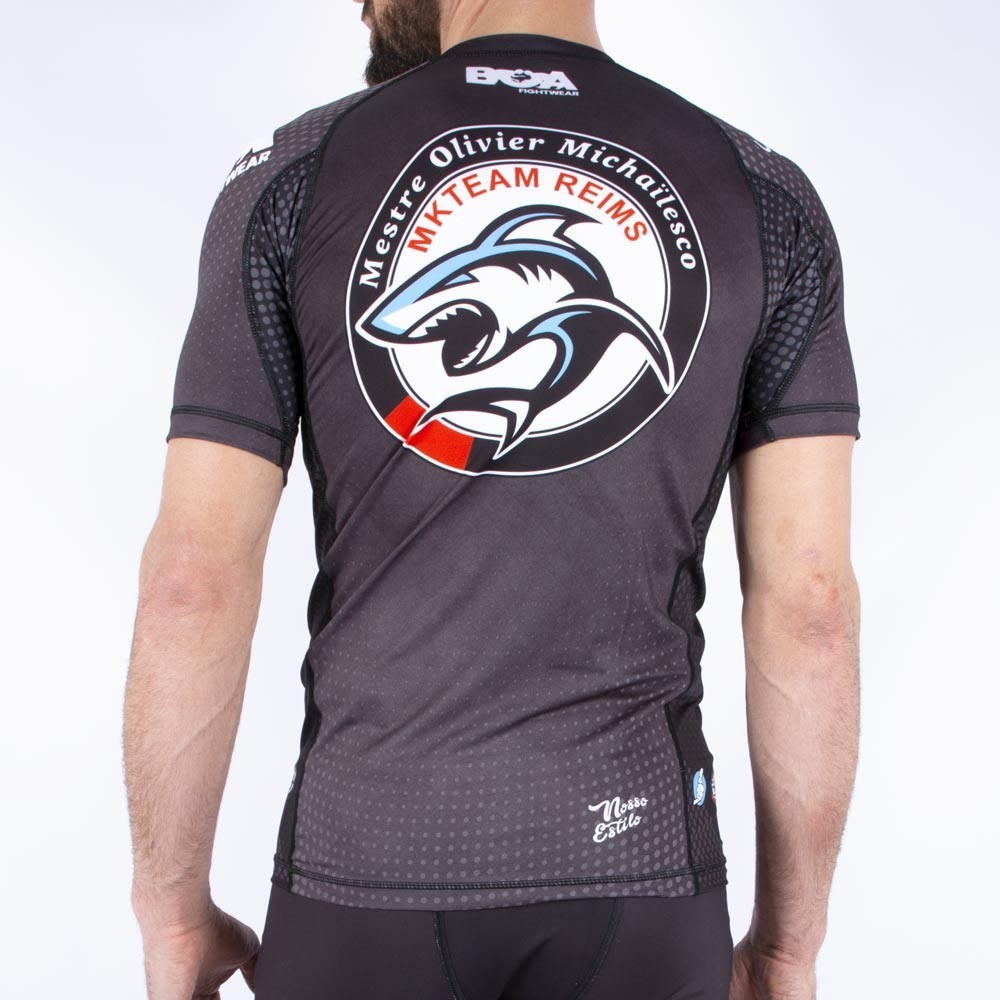 Rashguard del club BJJ MK Team en Reims