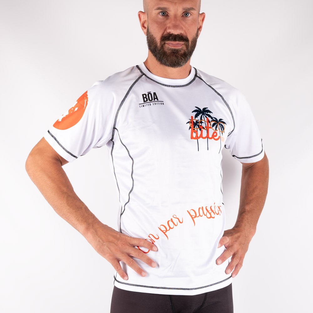 Kampfuniform des Happy Fight Team Clubs