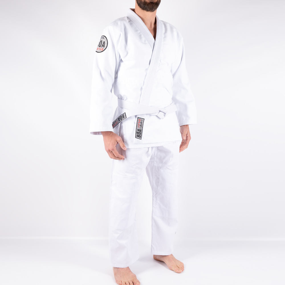 Individuelle Anpassung des Judo-Kimonos